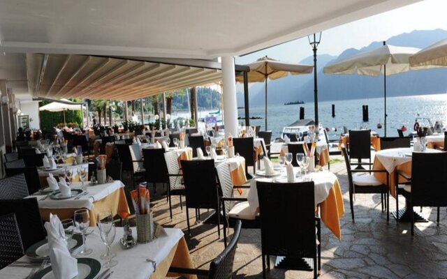Hotel Excelsior Bay