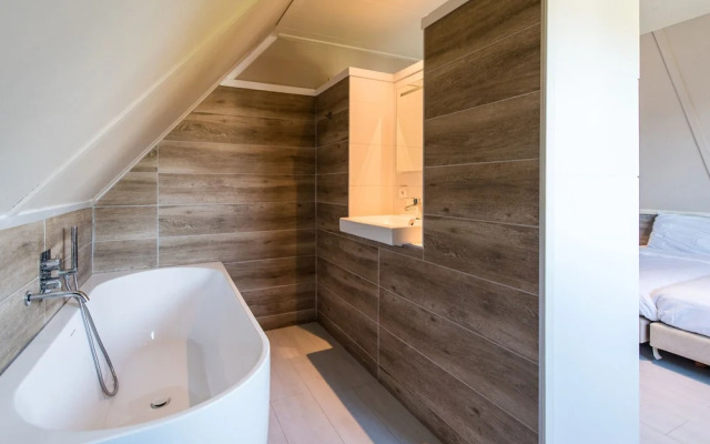 Thatched Villa Near the Beach