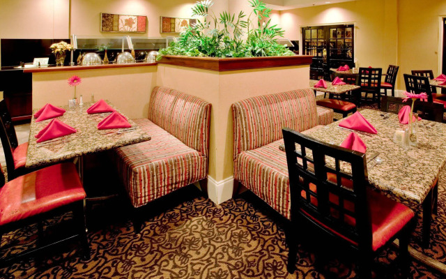 Holiday Inn Hotel & Suites Raleigh / Cary by IHG