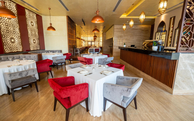 Radisson Hotel Muscat Panorama