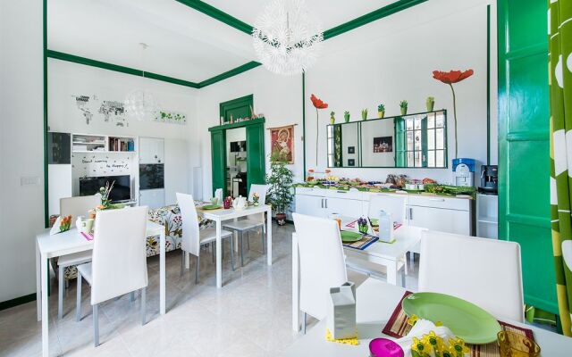 B&B Cosmopolitan