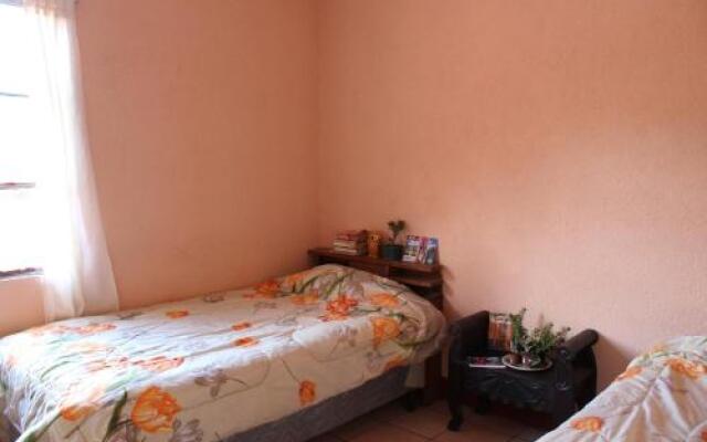 Casa de Marielena - local family homestay with 3 meals daily + wifi