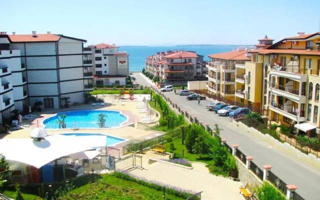 Royal Palm Apart Hotel