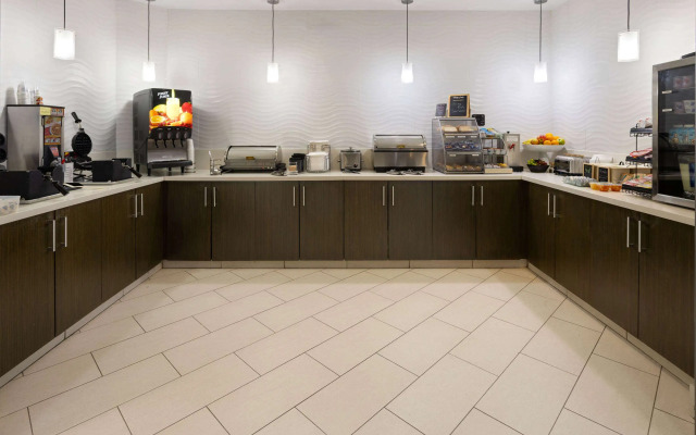 La Quinta Inn & Suites By Wyndham Kokomo