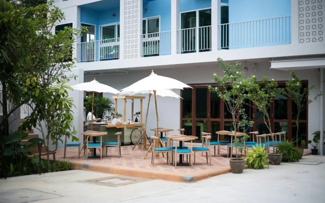 DeeProm Pattaya Hotel