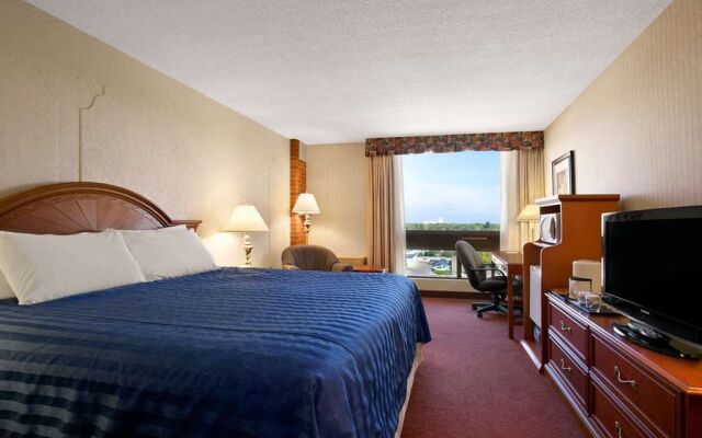 Ramada Lethbridge