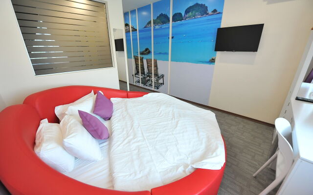 OYO 89848 Link Boutique Hotel