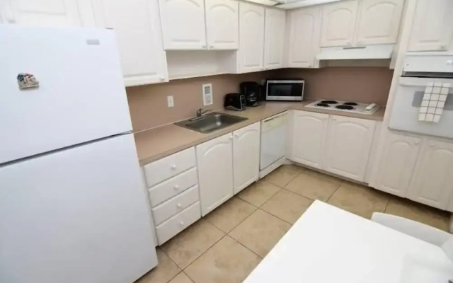 Spectacular 1 Bed 1 Bath @ Tides