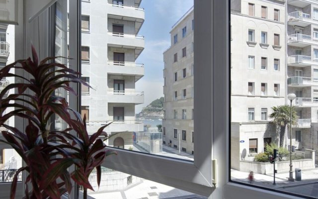 Zubieta Suite Apartment by FeelFree Rentals