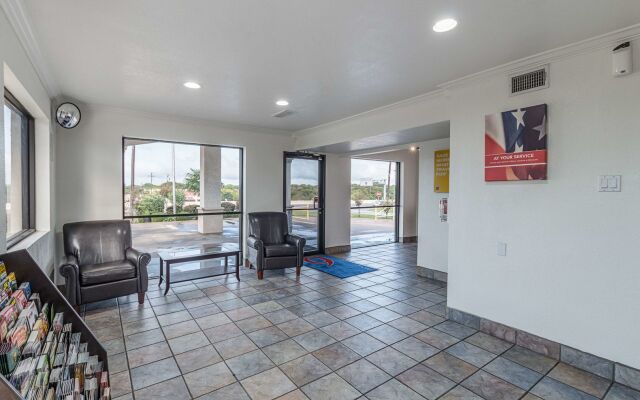Motel 6 Lancaster, TX - DeSoto - Lancaster