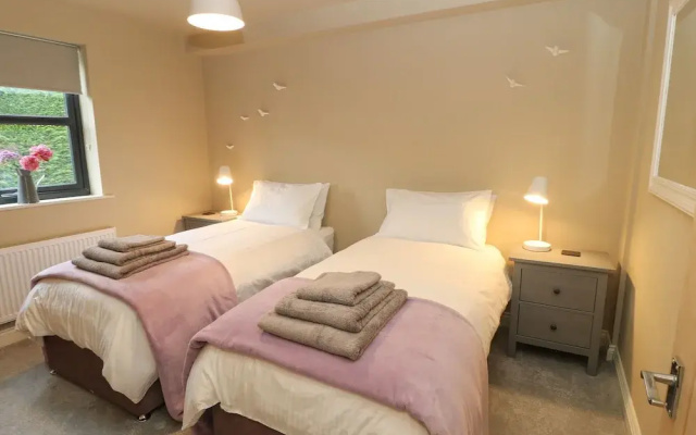 1 Stansfield Mews