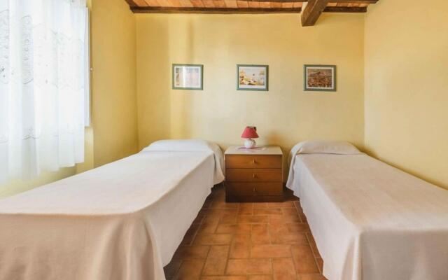 Cheerful holiday home in Poggio with private garden