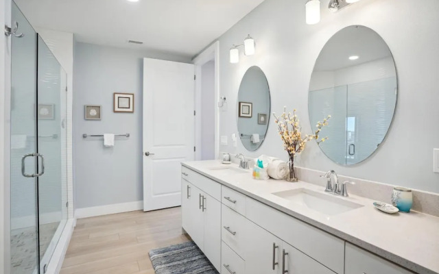 The Harbor Condo 503 - Premier