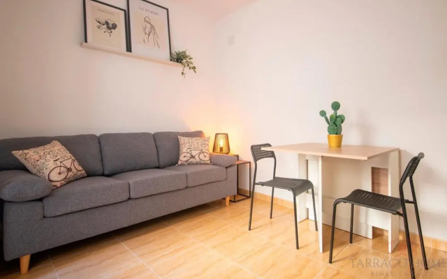 Th08 Apartamento Moderno con Patio Privado