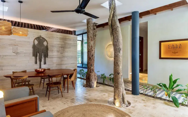301 Casa Libre by Staypodio