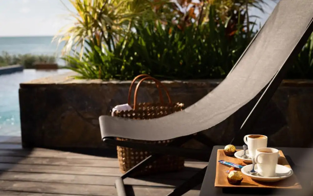 Eden Roc Villas
