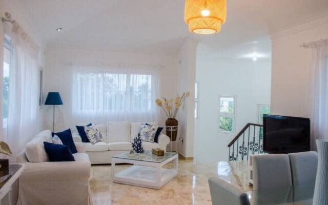 Villa Esmeralda Cocotal Golf & Country