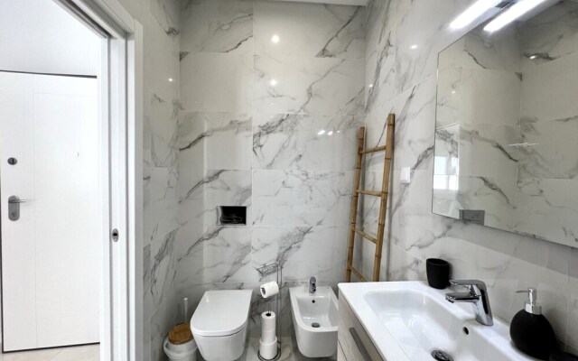 Praia DA Rocha Modern by Homing