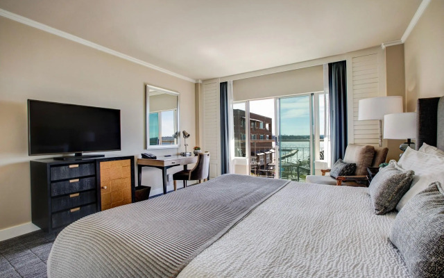 Woodmark Hotel and Still Spa