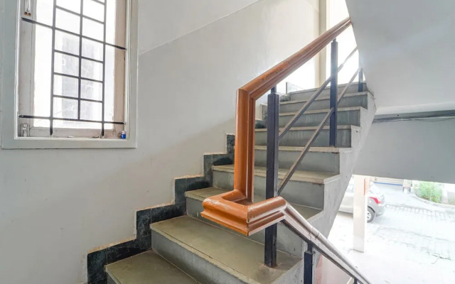 Fabhotel Nest Inn Service Apartment
