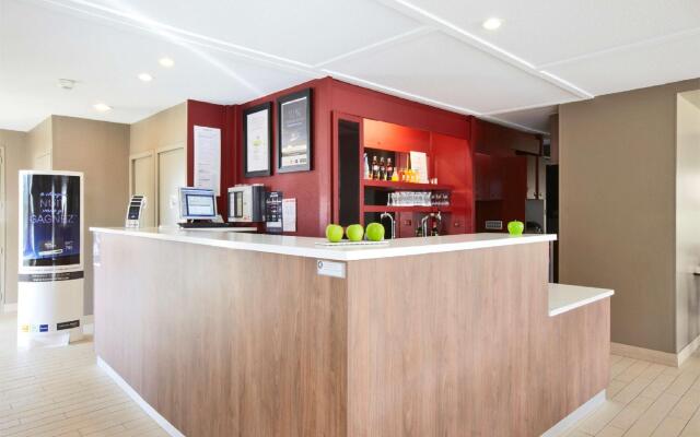 Campanile Versailles - Buc