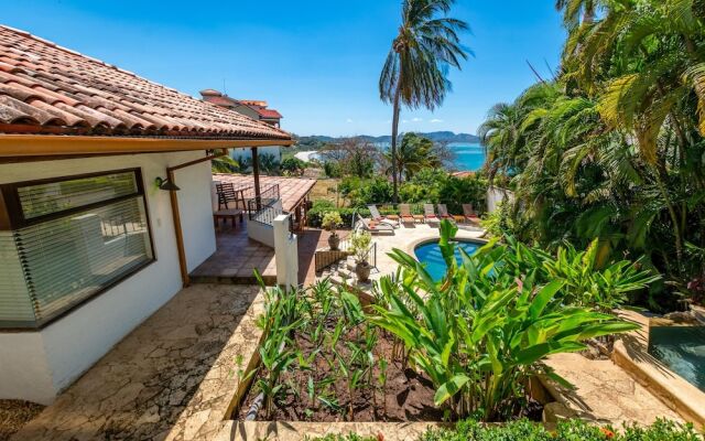 Luxury Ocean-view Flamingo Home Sleeps 10 - Walk to Beach