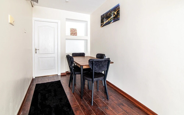 Comfy Flat With Balcony in Uskudar