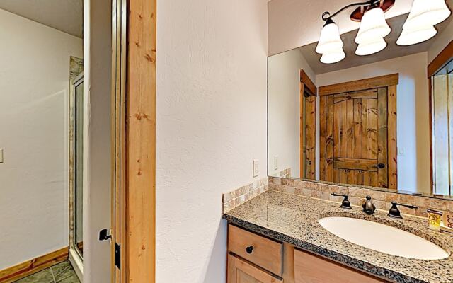 580 Granby - 3 Br Home