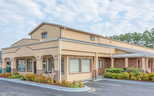 Super 8 Santee