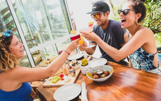 Numero Uno Beach Apartments