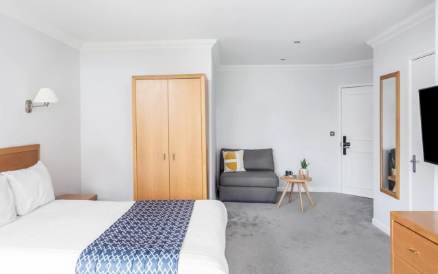 Kilbirnie Hotel