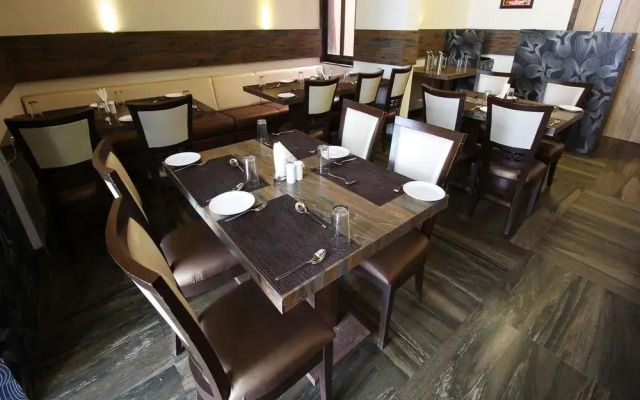 OYO Premium Home Guard Chowk Dwarka