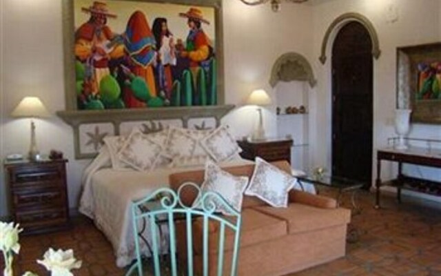 Casa Tres Leones