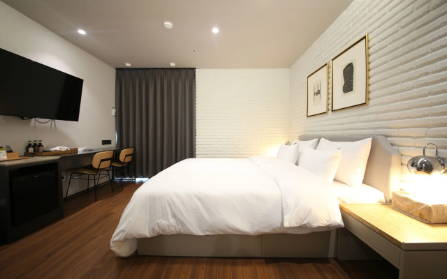 Brown Dot Hotel Busan Sajik Stadium