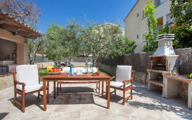 Roses in Alc dia With 4 Bedrooms and 2 Bathrooms - Villas_and_Bungalows in Alcudia - Photo 2