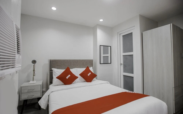 OYO 726 Sanchez Hotel
