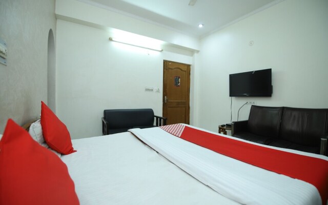 Oyo 41618 Hotel Regency