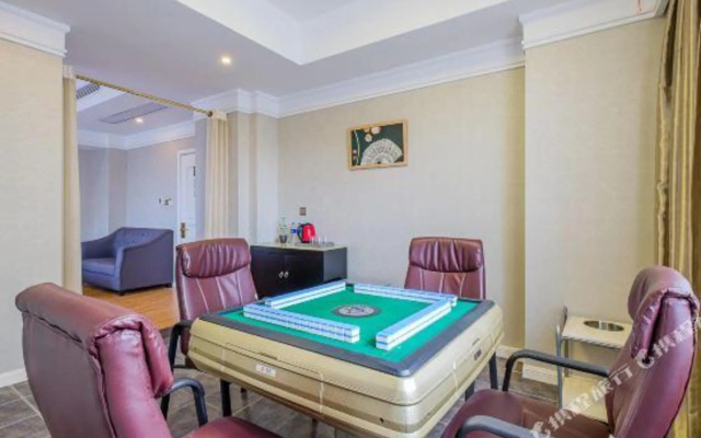 Superior Hotel (Jiaxing Yaohan Shopping Mall Area)