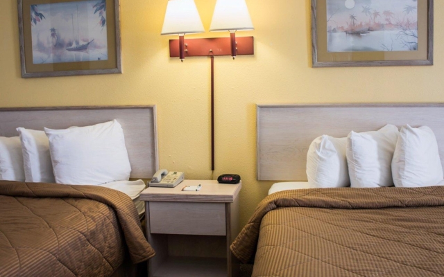 Quality Inn & Suites St Augustine Beach Area