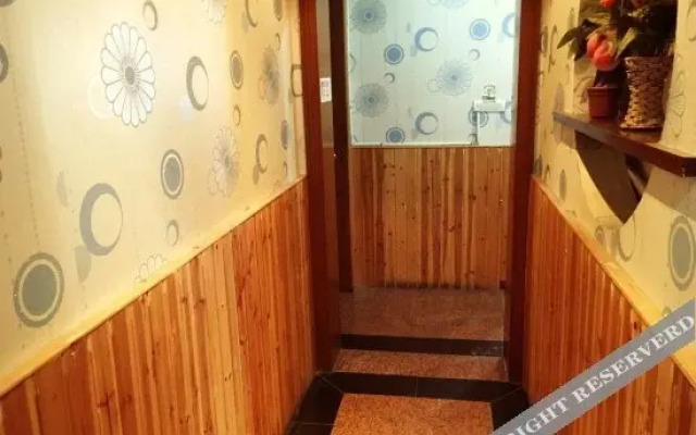 The 2 90's Guys Inn