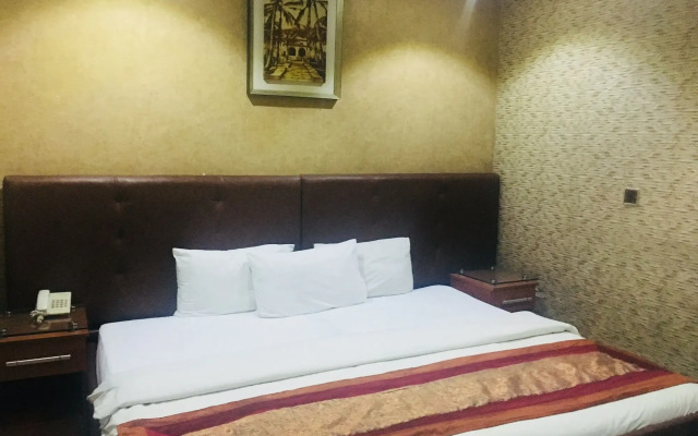 Whitehouse Hotels & Conference Centre