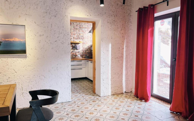 Alexa Luxury Mountain Home (Алекса Лакшери Маунтин Хоум)
