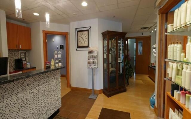 Oak Island Resort & Conference Centre