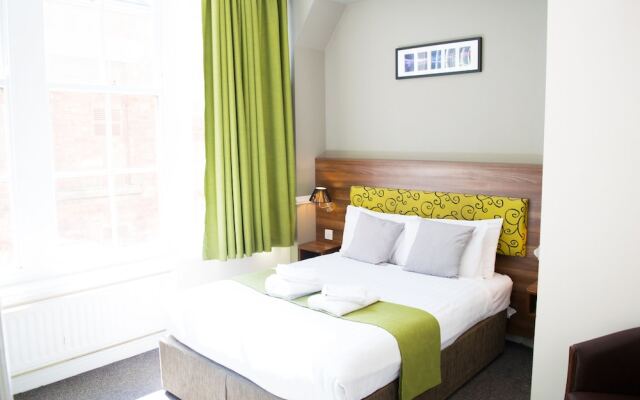 Surtees Hotel