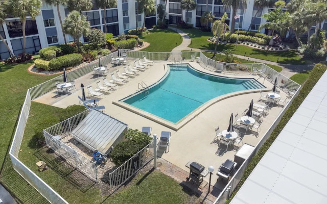 Beach Way With Ocean Views