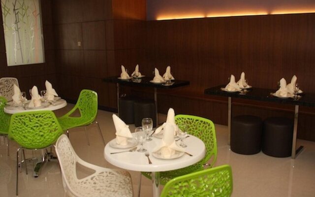 Grand Medallion Hotel