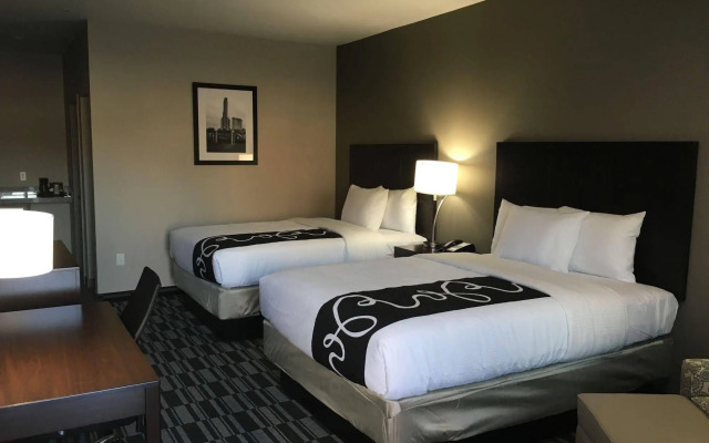 Catoosa Inn & Suites