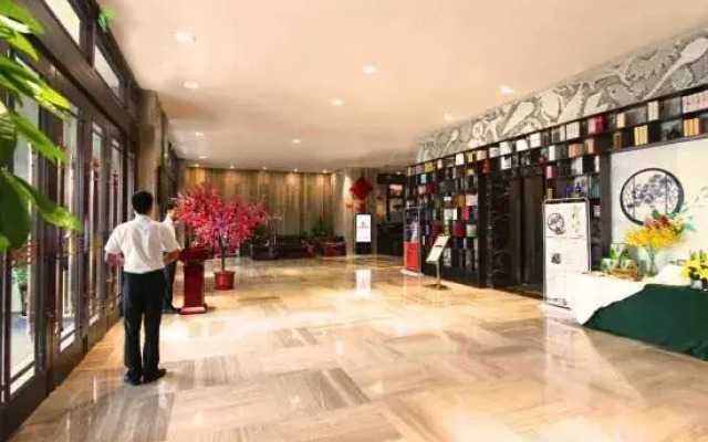 Hailong Hotel (Pangdonglai Life Plaza)