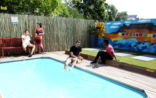 Never at Home Green Point - Hostel