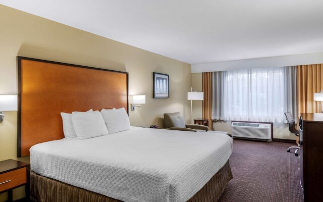 Best Western Plus Cascade Inn & Suites